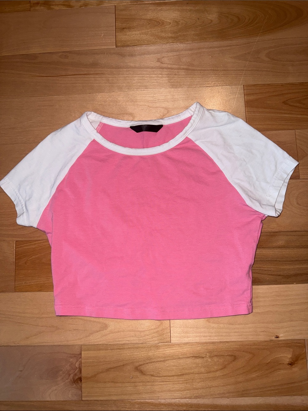 Two Tined Pink Cropped Raglan Tee S